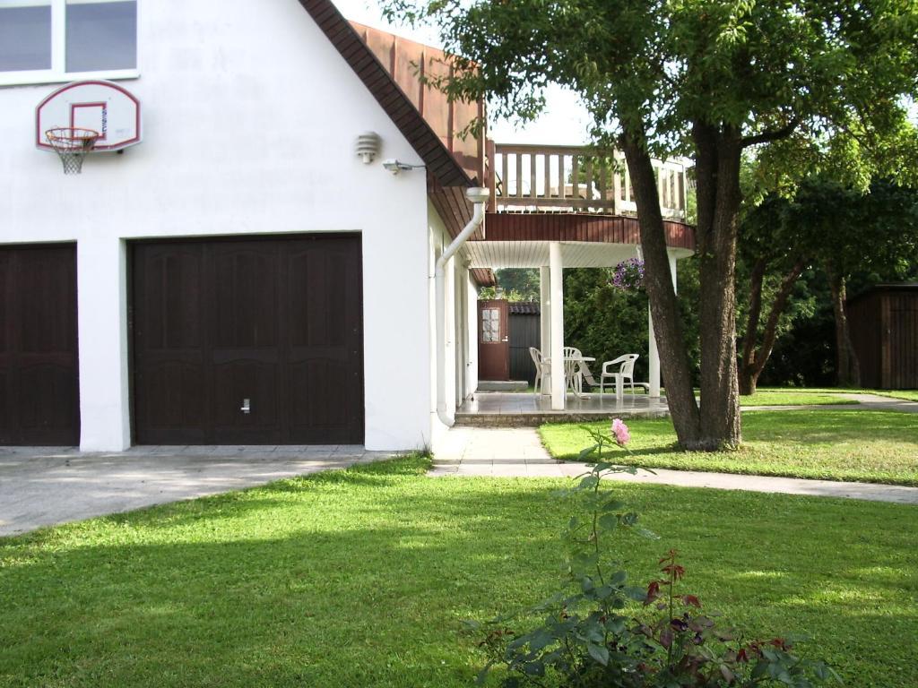 Maenni Guesthouse Хаапсалу Номер фото